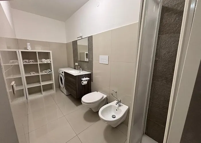 Domus 122 פיאצה ארמרינה